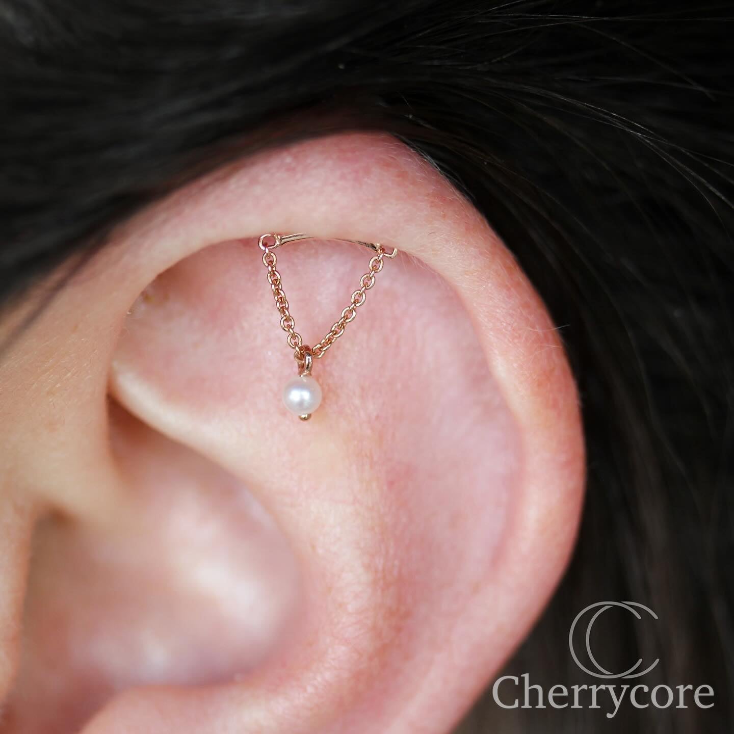 Pearl Drape Threaded Stud Earring (vertical)