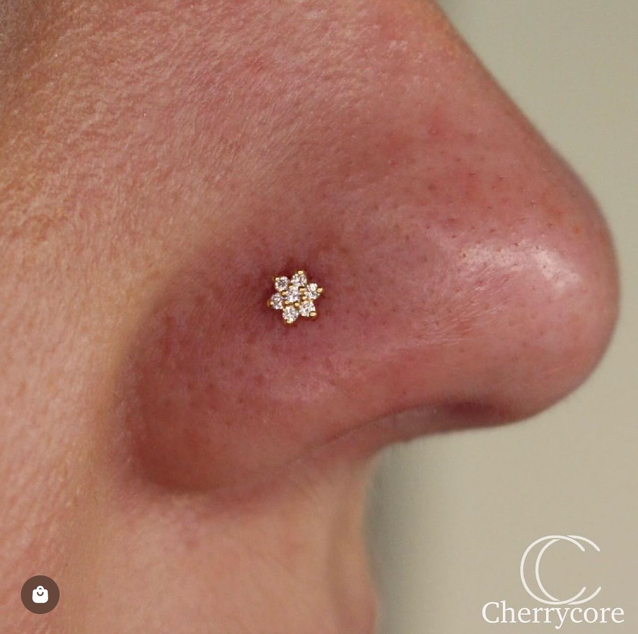 Diamond Flower Threaded Stud