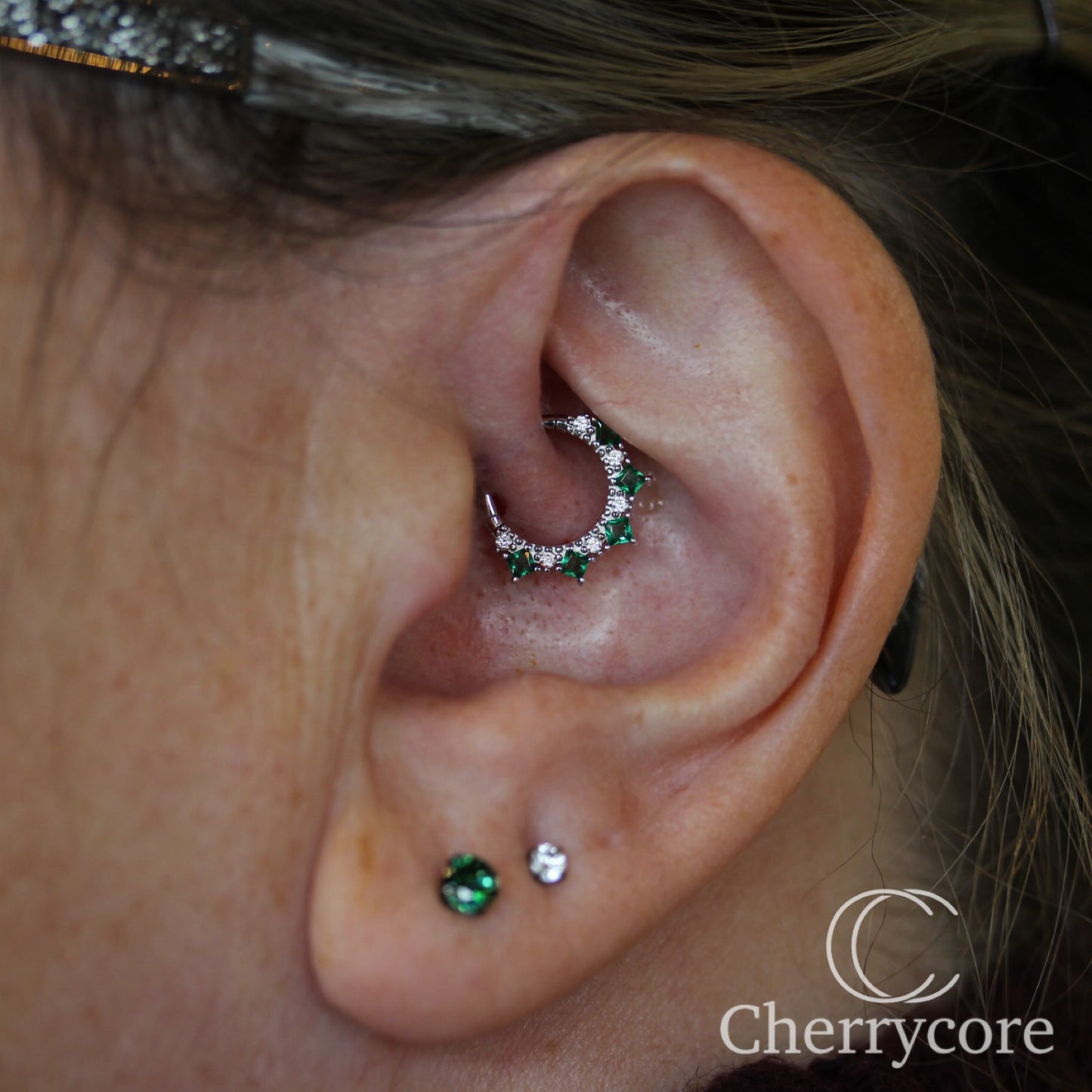 Nebula- 14k White Gold Hinge Ring