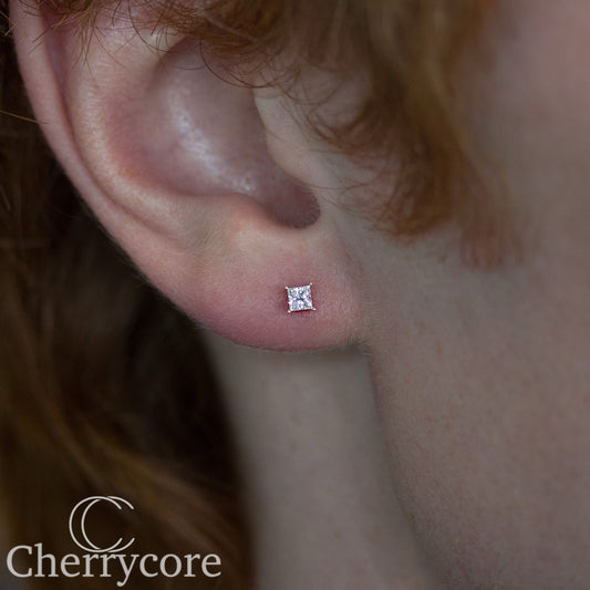 14k Princess Cut Threadless Attachment