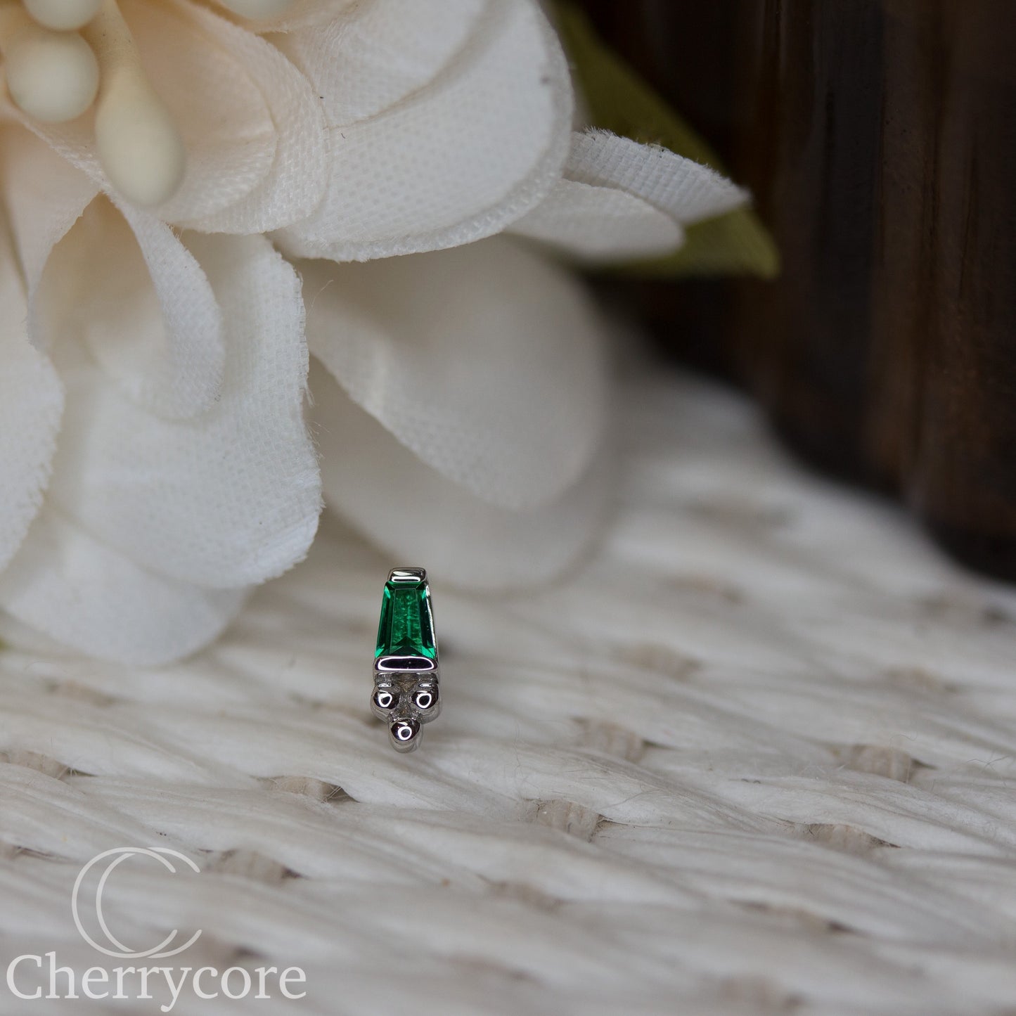 Solstice- 14k White Gold- Threadless attachment