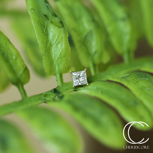 14k Princess Cut Threadless Attachment