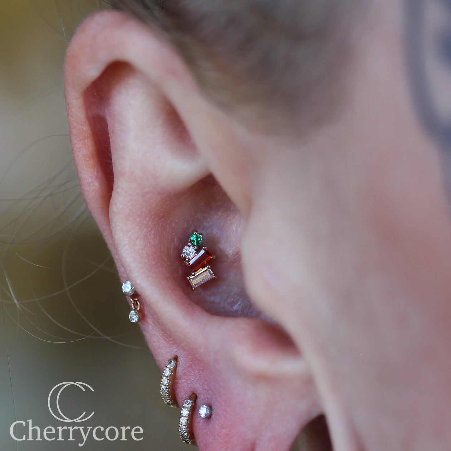 14k- Isaria - Festive ( Garent & Emerald CZ) -Threadless attachment