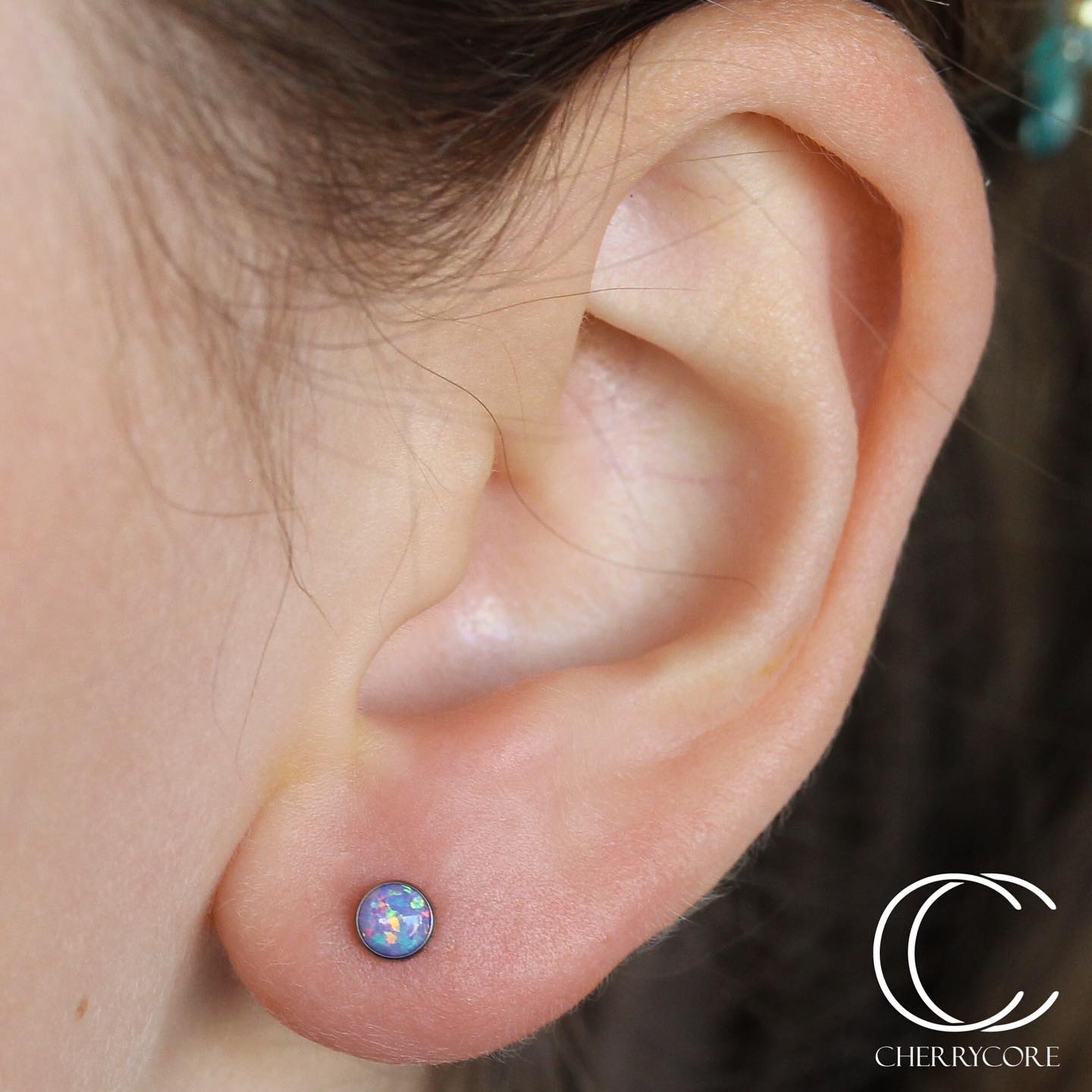 Titanium Opal Threadless Attachment