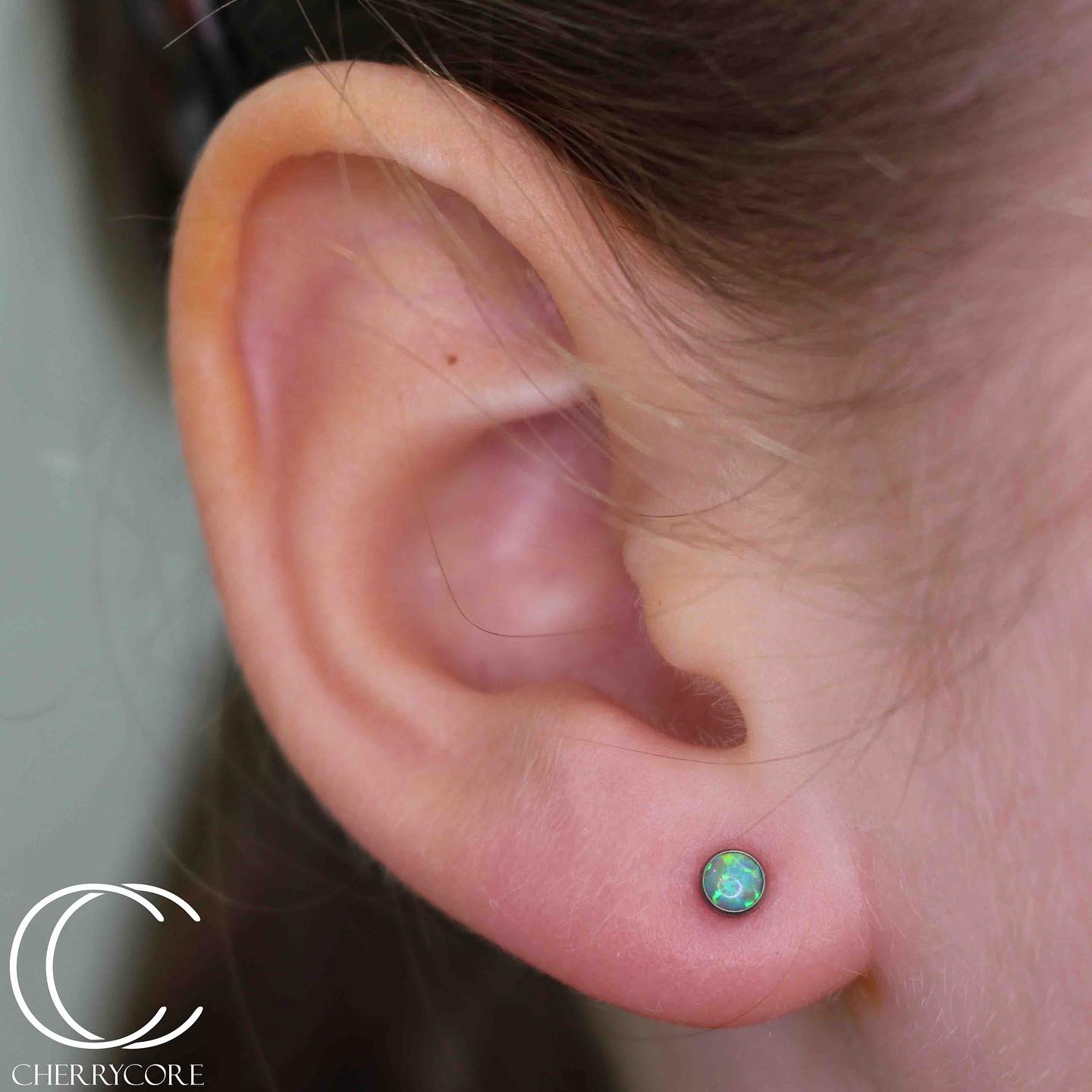 Titanium Opal Threadless Attachment