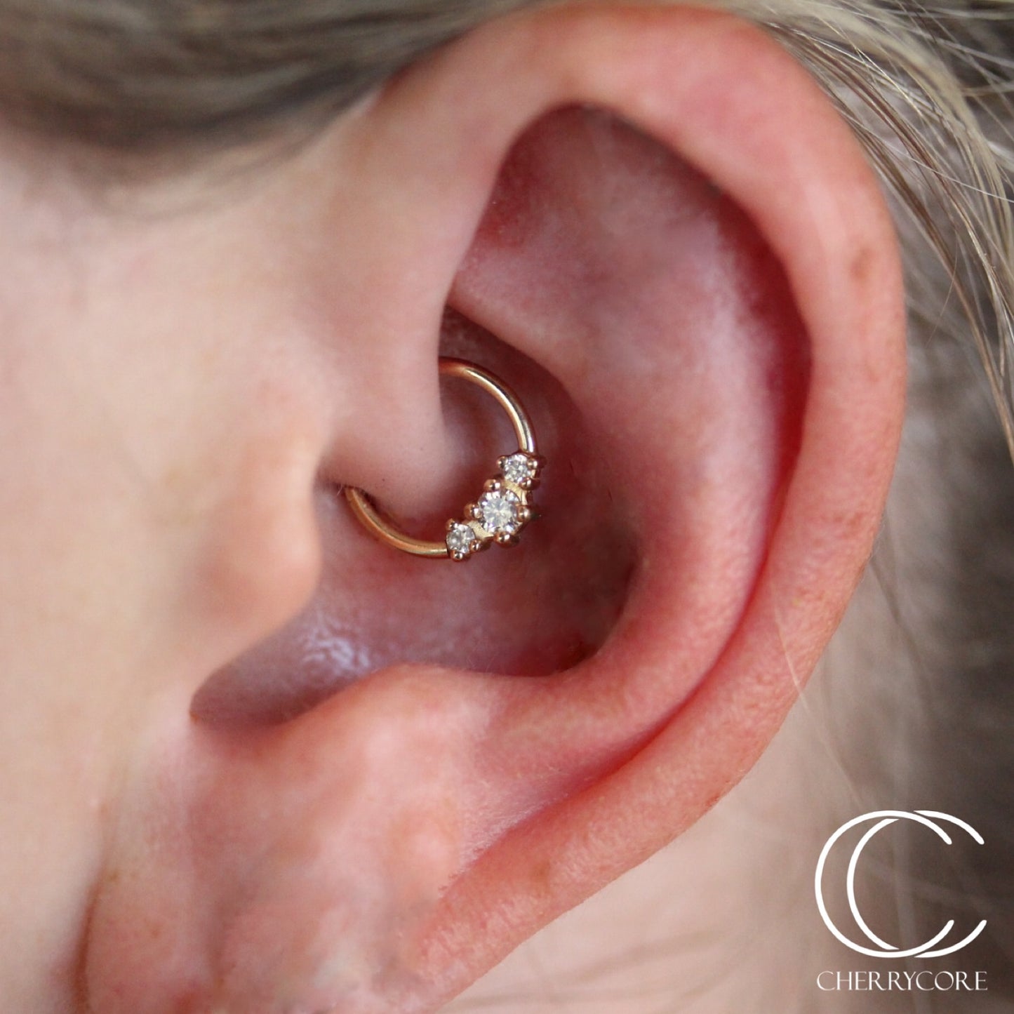 Ceri Seam Ring- Genuine stones