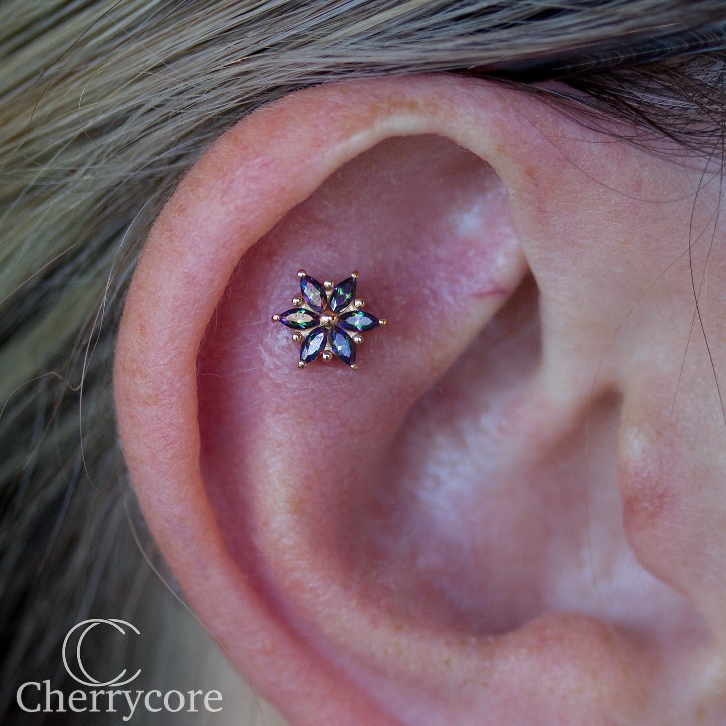 Mystic Elegance- 14kt- Threadless Attachment