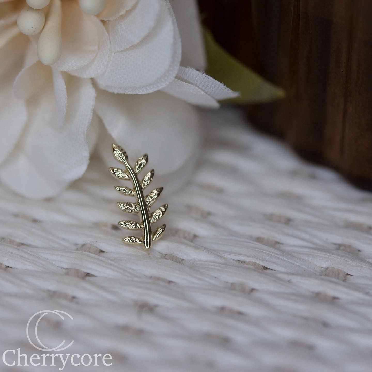 Laurel-14k Solid Gold- Threadless Attachment
