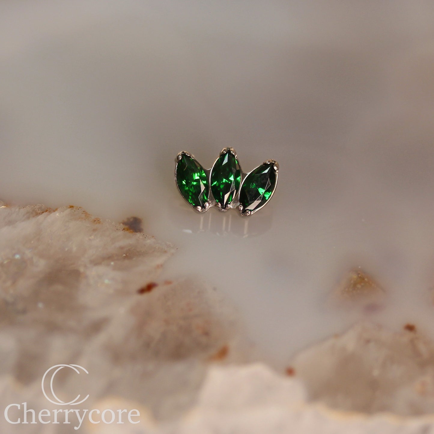 Mini Marquise Fan -Emerald CZ - Titanium Threaded Attachment