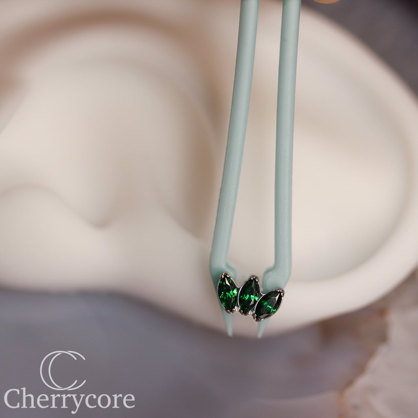 Mini Marquise Fan -Emerald CZ - Titanium Threaded Attachment