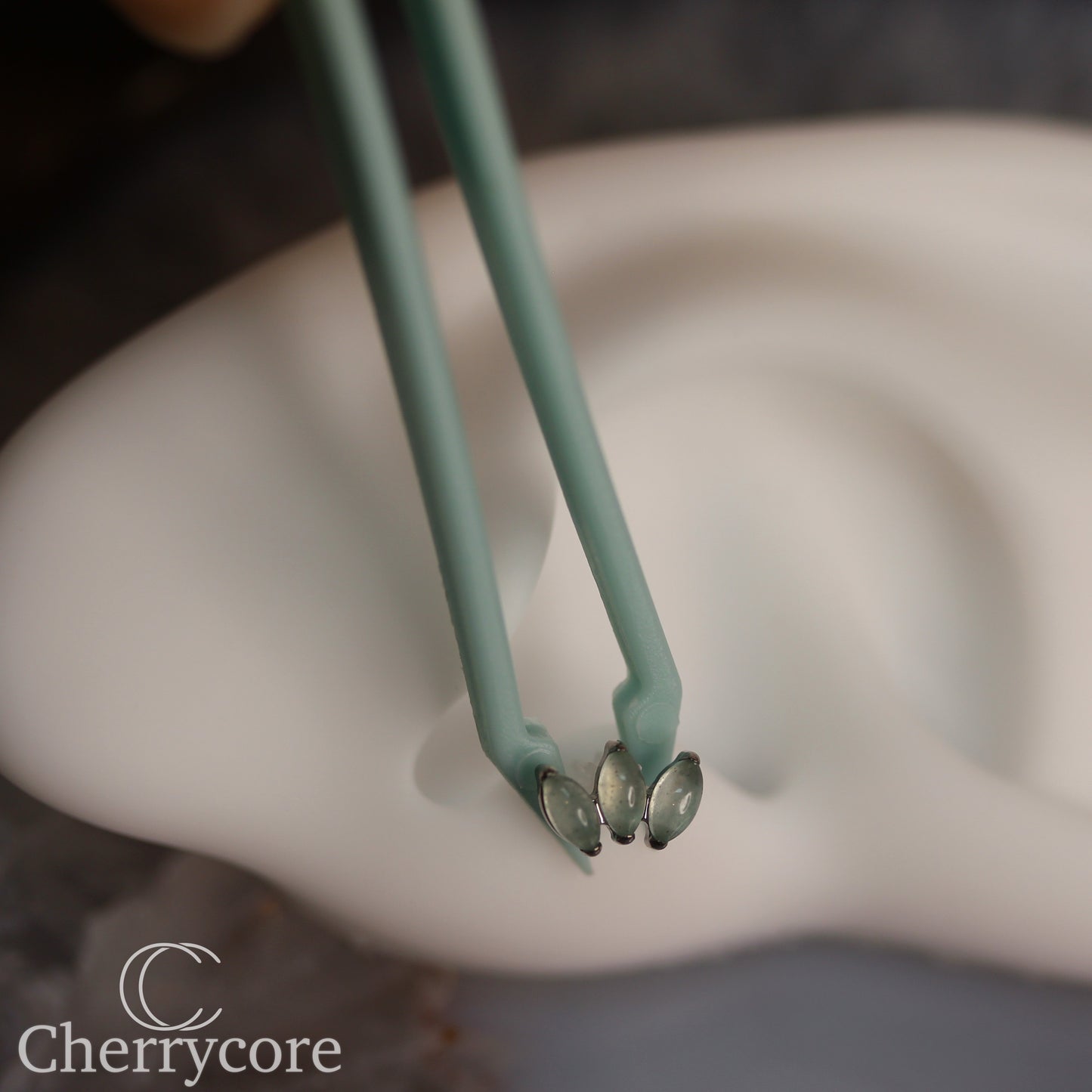 Mini Marquise Fan -Green Aventurine - Titanium Threaded Attachment