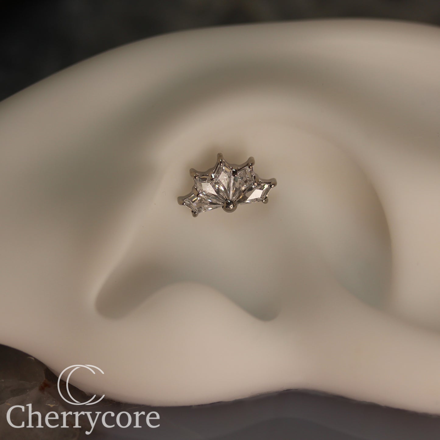 Kite Fan-Titanium-CZ- Threaded attachment