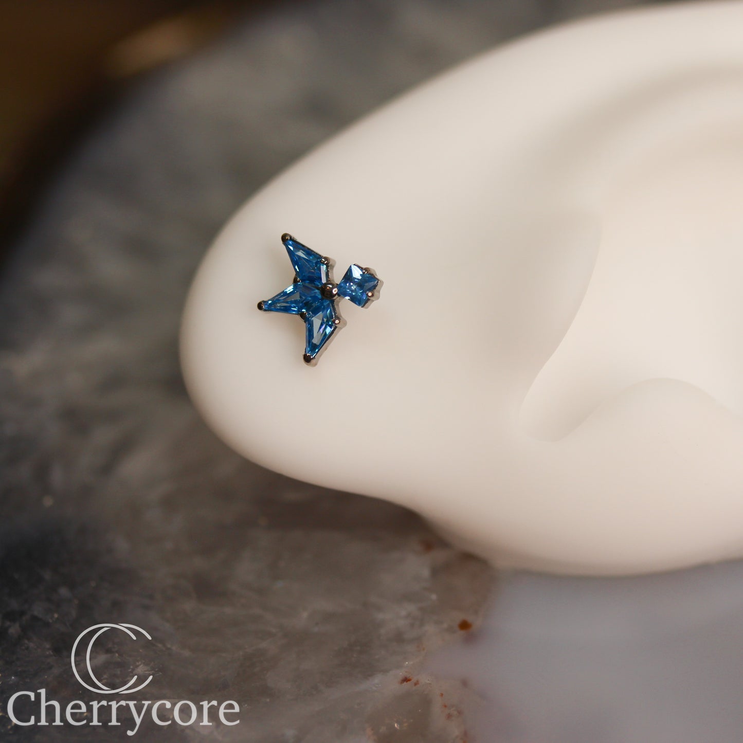 Lyra - Aqua CZ- Titanium Threaded attachment