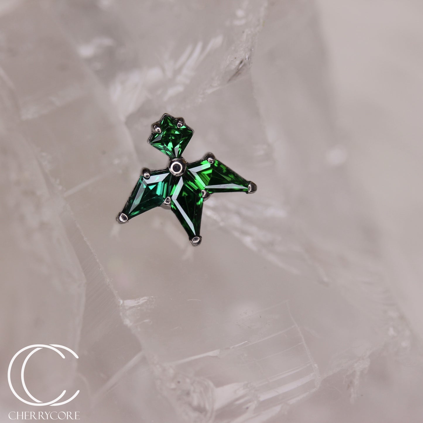 Lyra - Emerald CZ- Titanium Threaded attachment