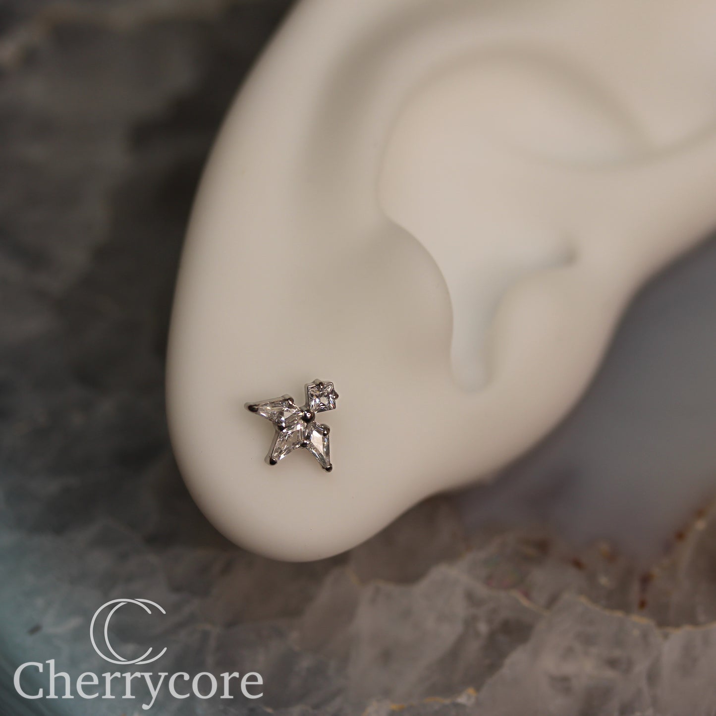 Lyra - CZ- Titanium Threaded attachment