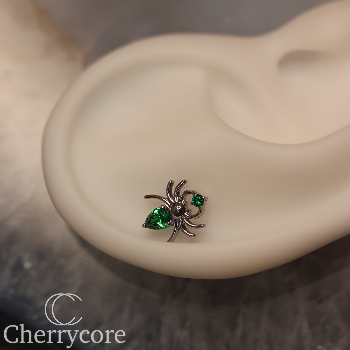 Spider- Emerald CZ- Threaded attachment