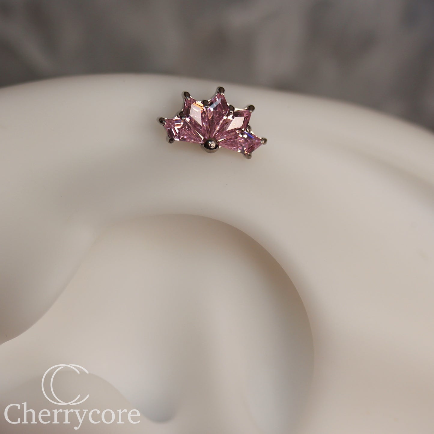 Kite Fan-Titanium-Pink CZ- Threaded attachment