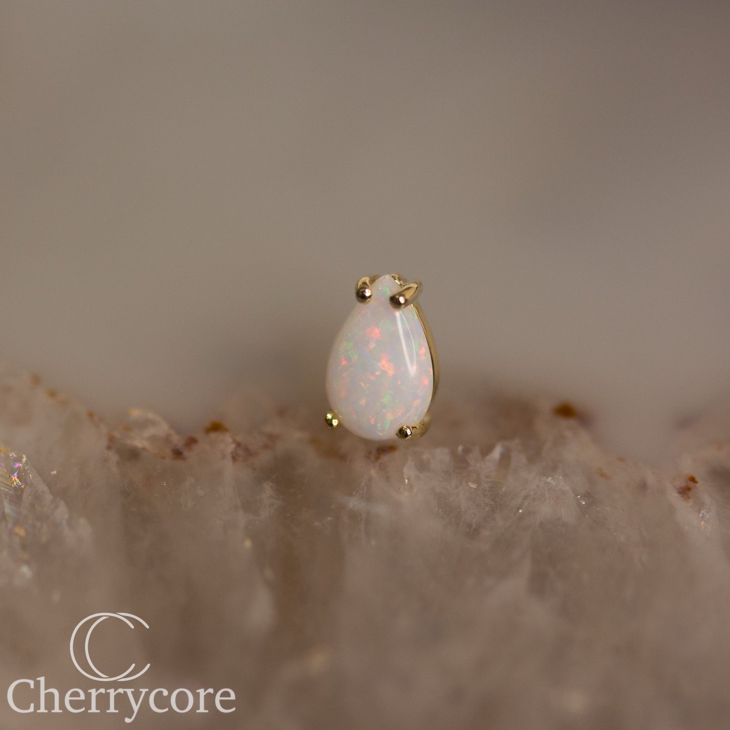 Pearticulary Opal-Minded- Threadless attachment