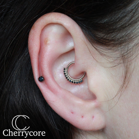 Dahlia-14k Gold- Seam Ring- Black Diamond