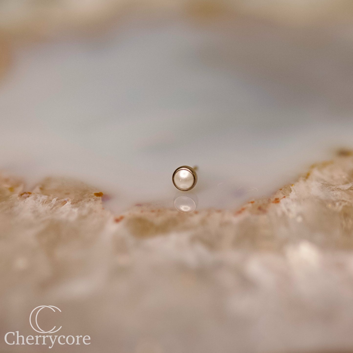 Titanium Pearl- Threadless attachment