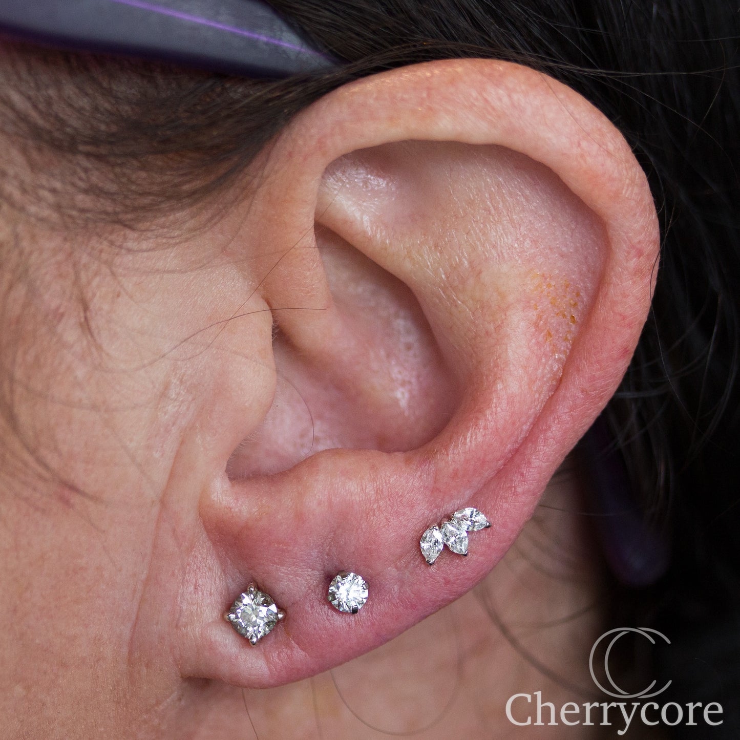 14k Moval Fan - White Gold -Threadless attachment